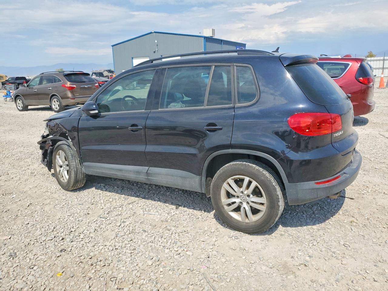 2016 VOLKSWAGEN TIGUAN S — снимка 2
