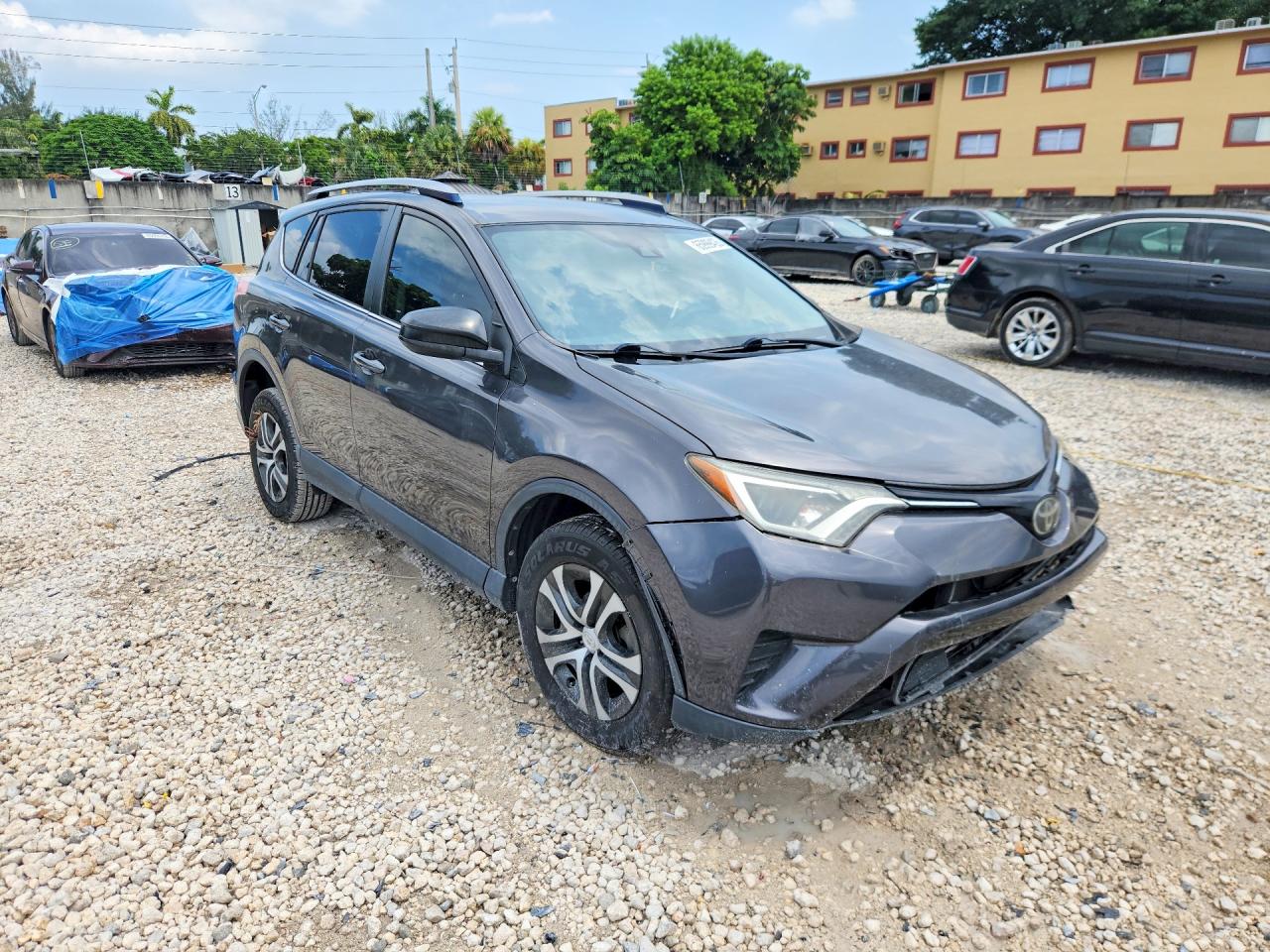 2018 TOYOTA RAV4 LE — снимка 4