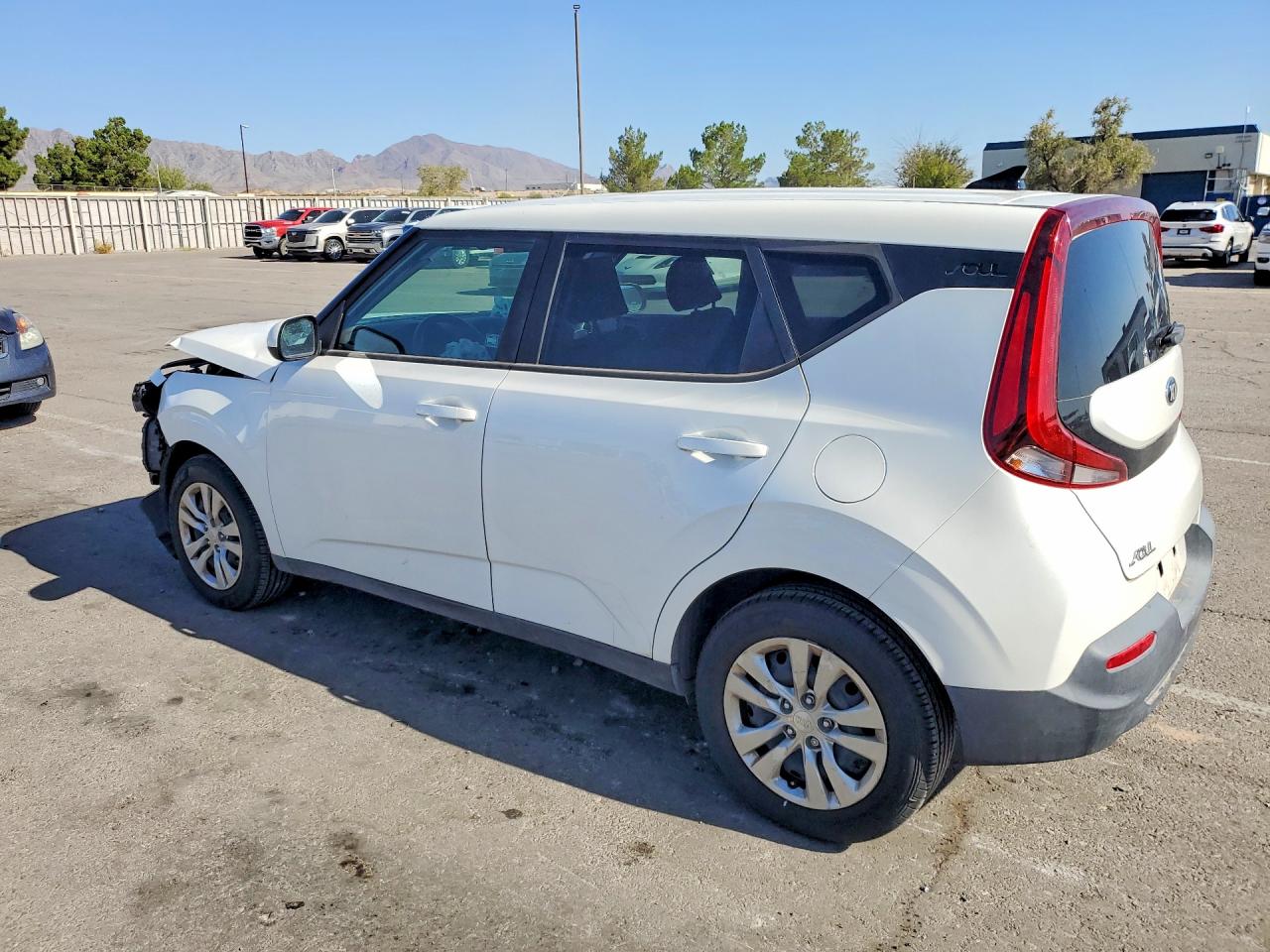 2021 KIA SOUL LX — снимка 2