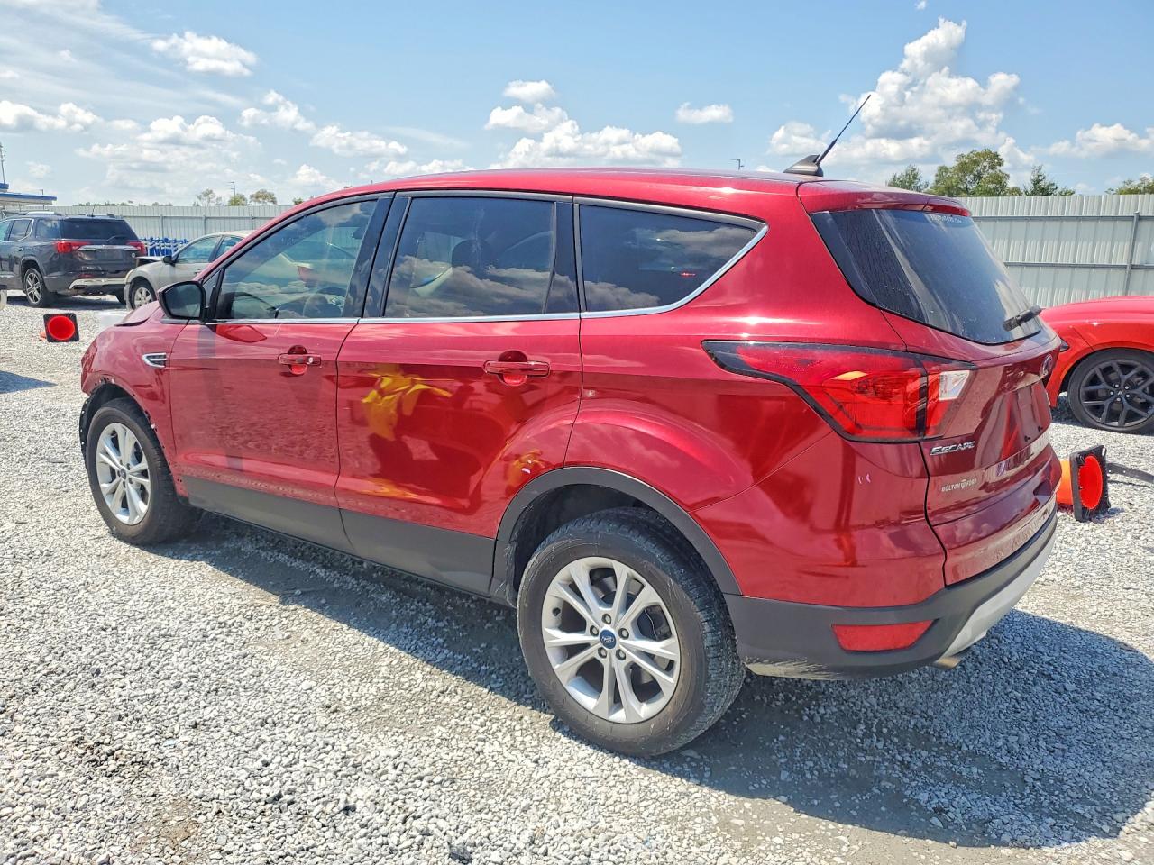 2019 FORD ESCAPE SE — снимка 2
