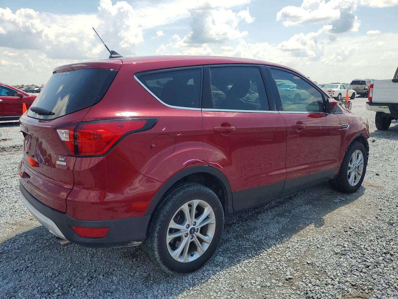 2019 FORD ESCAPE SE — снимка 3