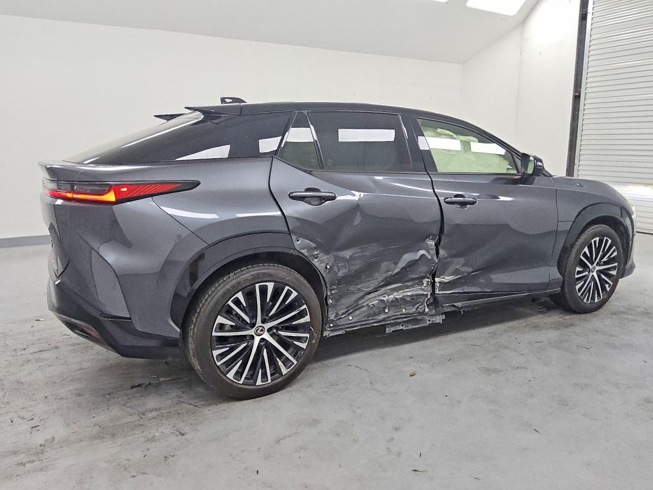 2024 LEXUS RZ 300E — снимка 3