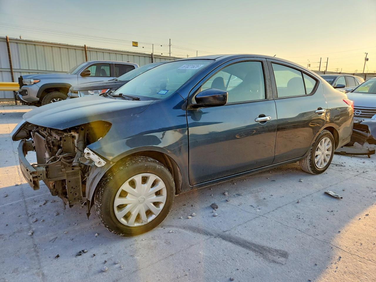 2016 NISSAN VERSA 1.6 SV