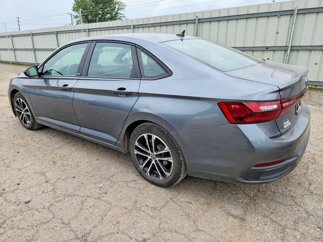 2025 VOLKSWAGEN JETTA SPORT — снимка 2