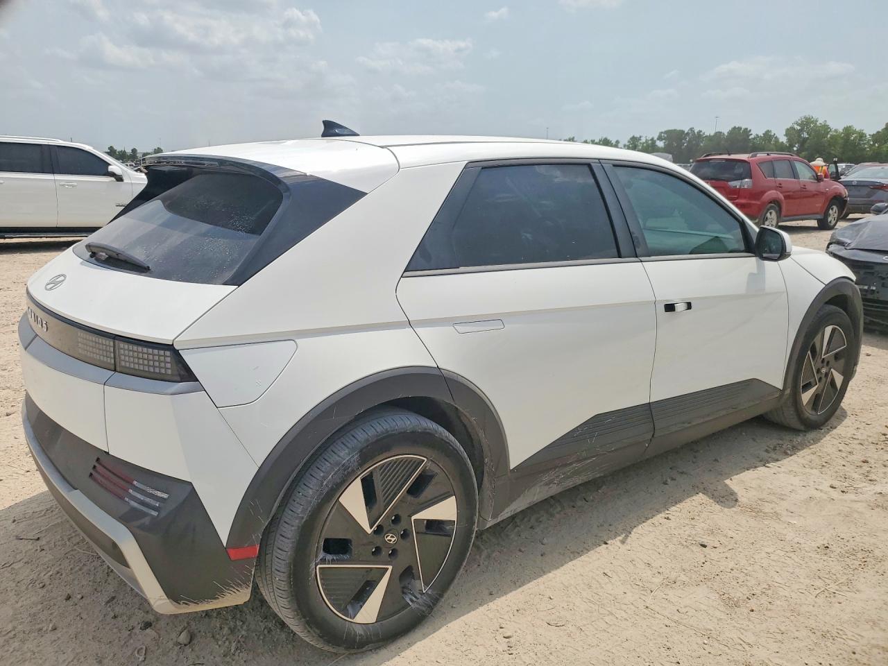 2025 HYUNDAI IONIQ 5 SE — снимка 3