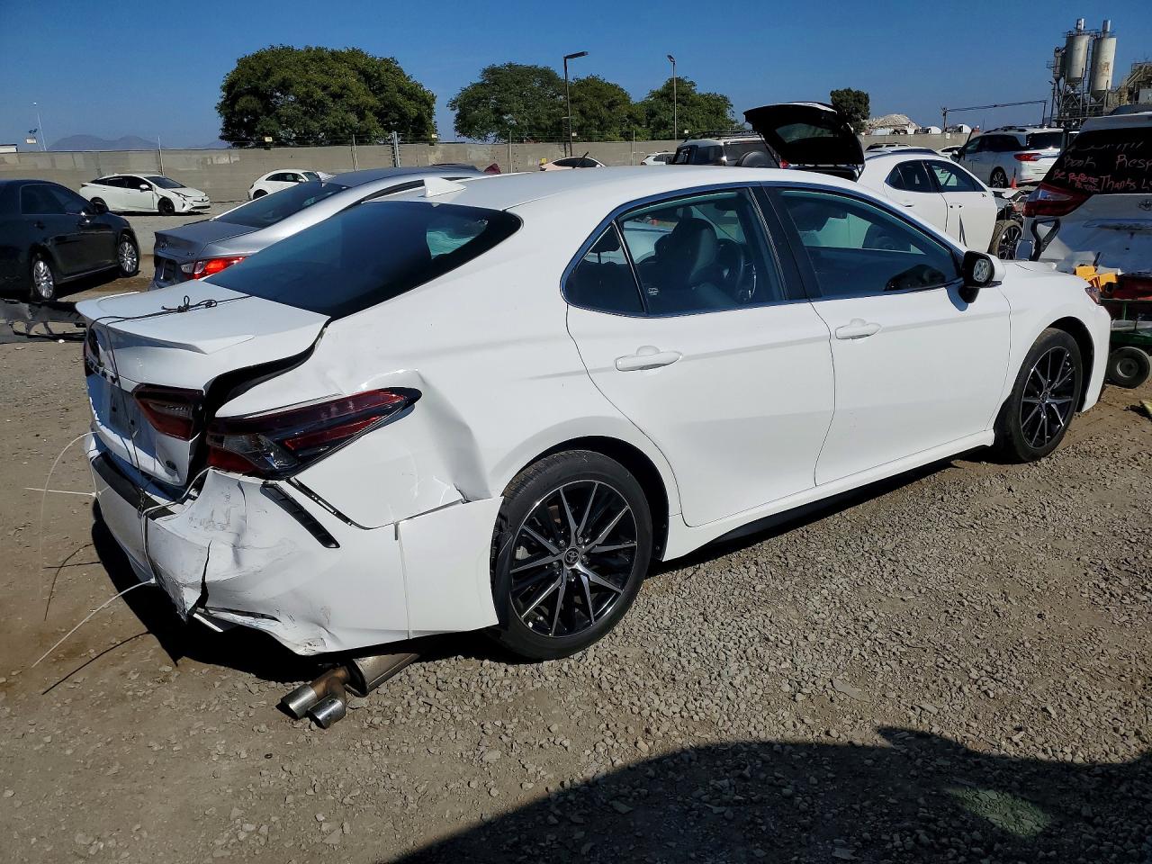 2024 TOYOTA CAMRY SE — снимка 3