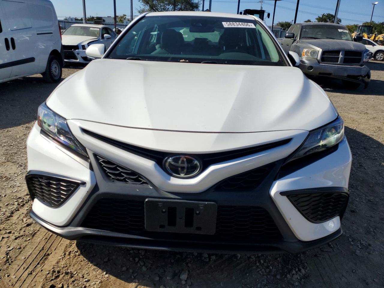 2024 TOYOTA CAMRY SE — снимка 5