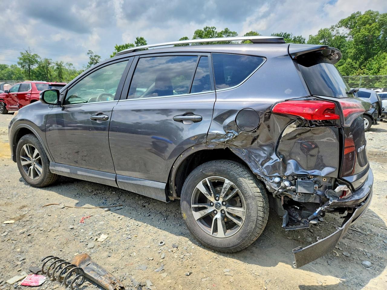 2017 TOYOTA RAV4 XLE — снимка 2