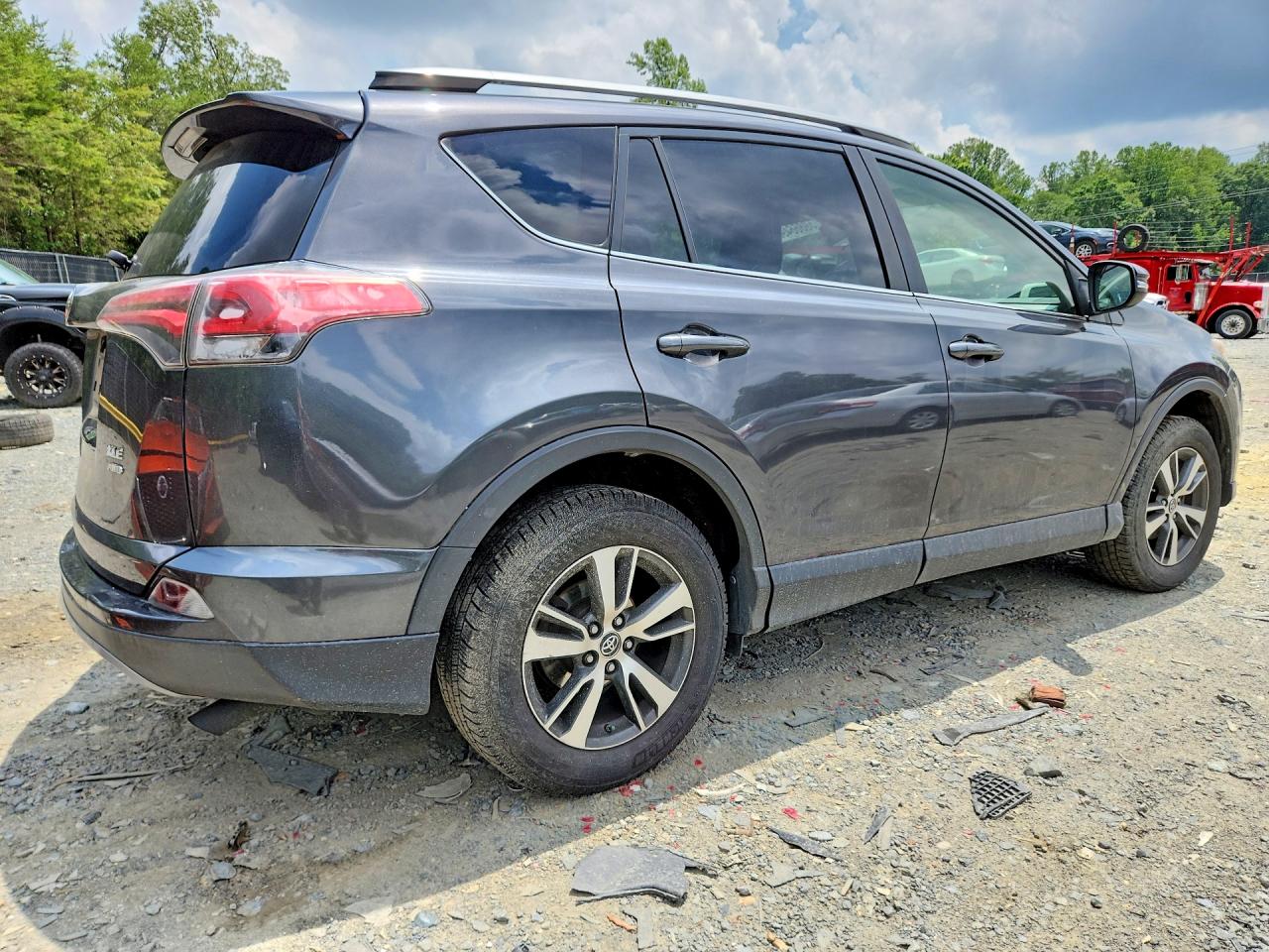 2017 TOYOTA RAV4 XLE — снимка 3