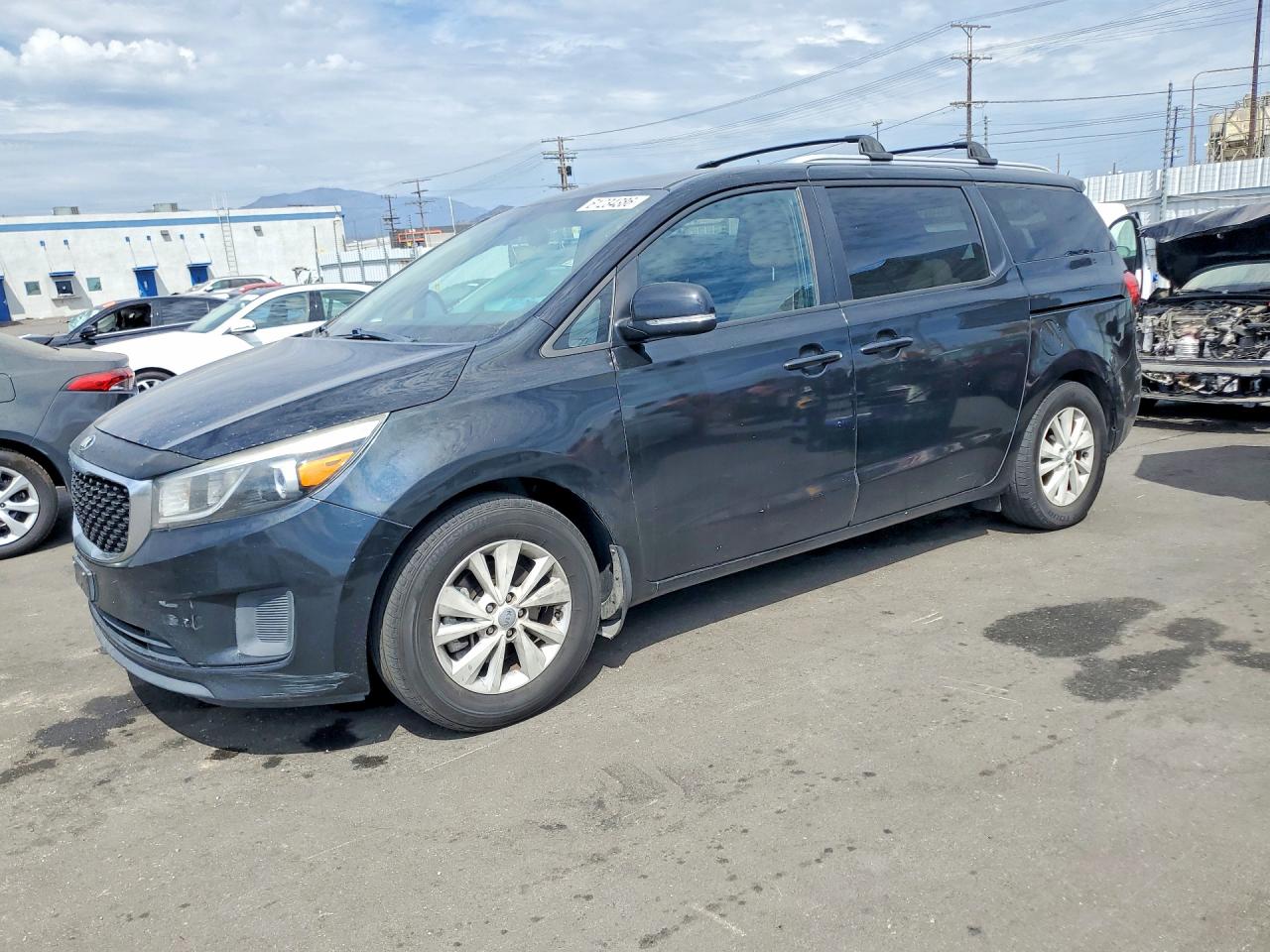 2016 KIA SEDONA LX