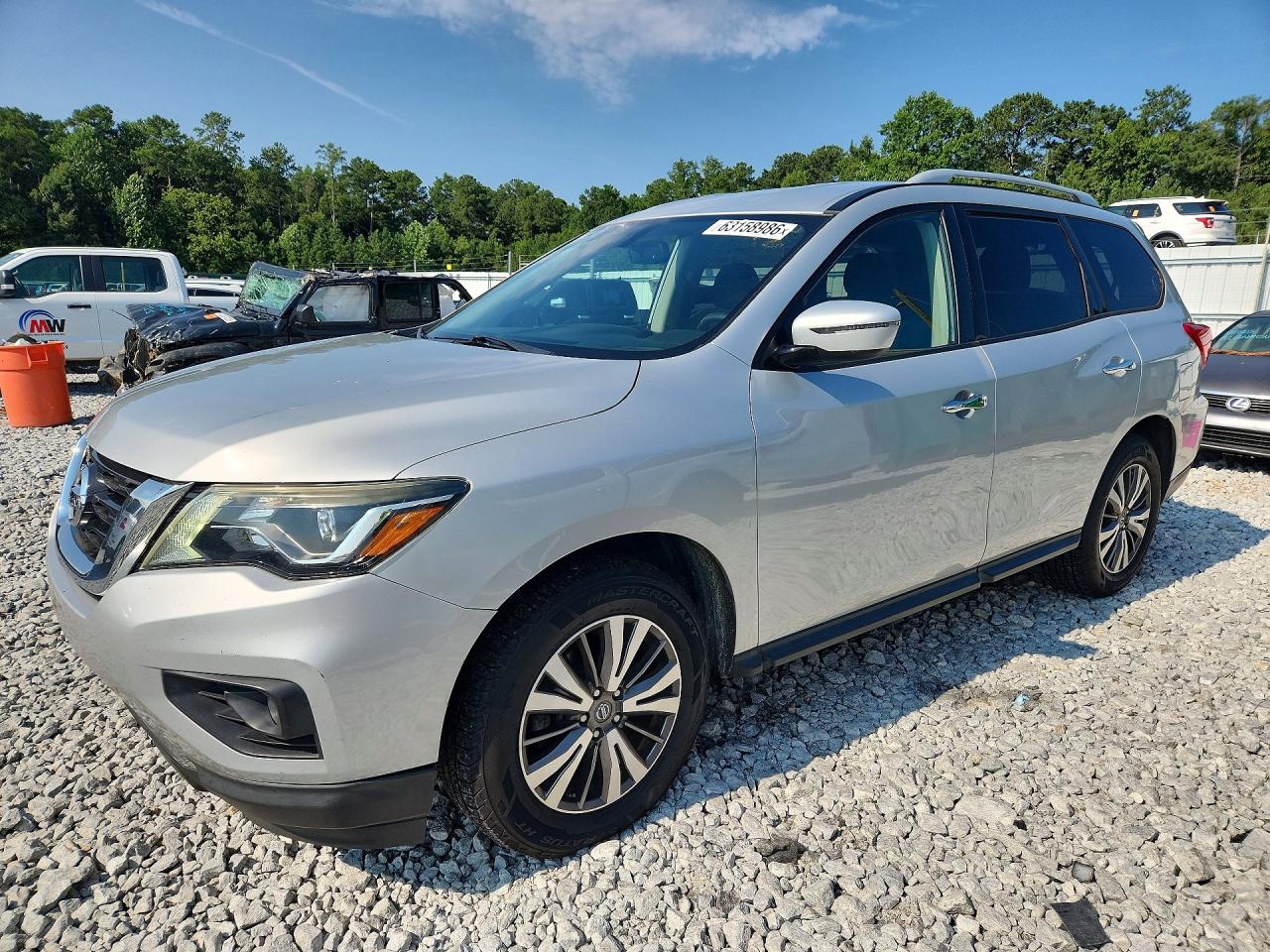 2019 NISSAN PATHFINDER SV