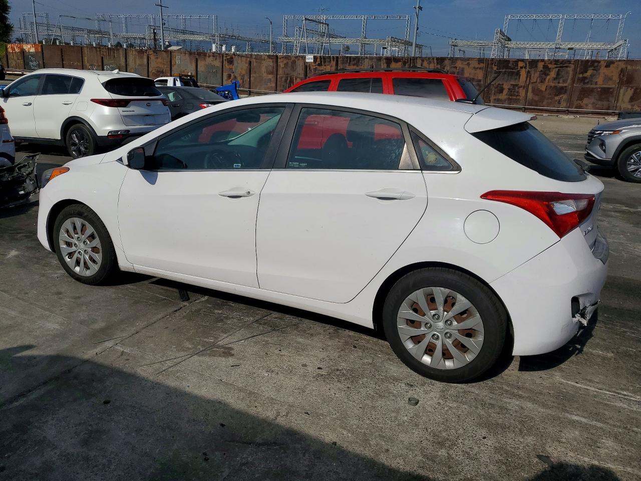 2016 HYUNDAI ELANTRA GT BASE — снимка 2