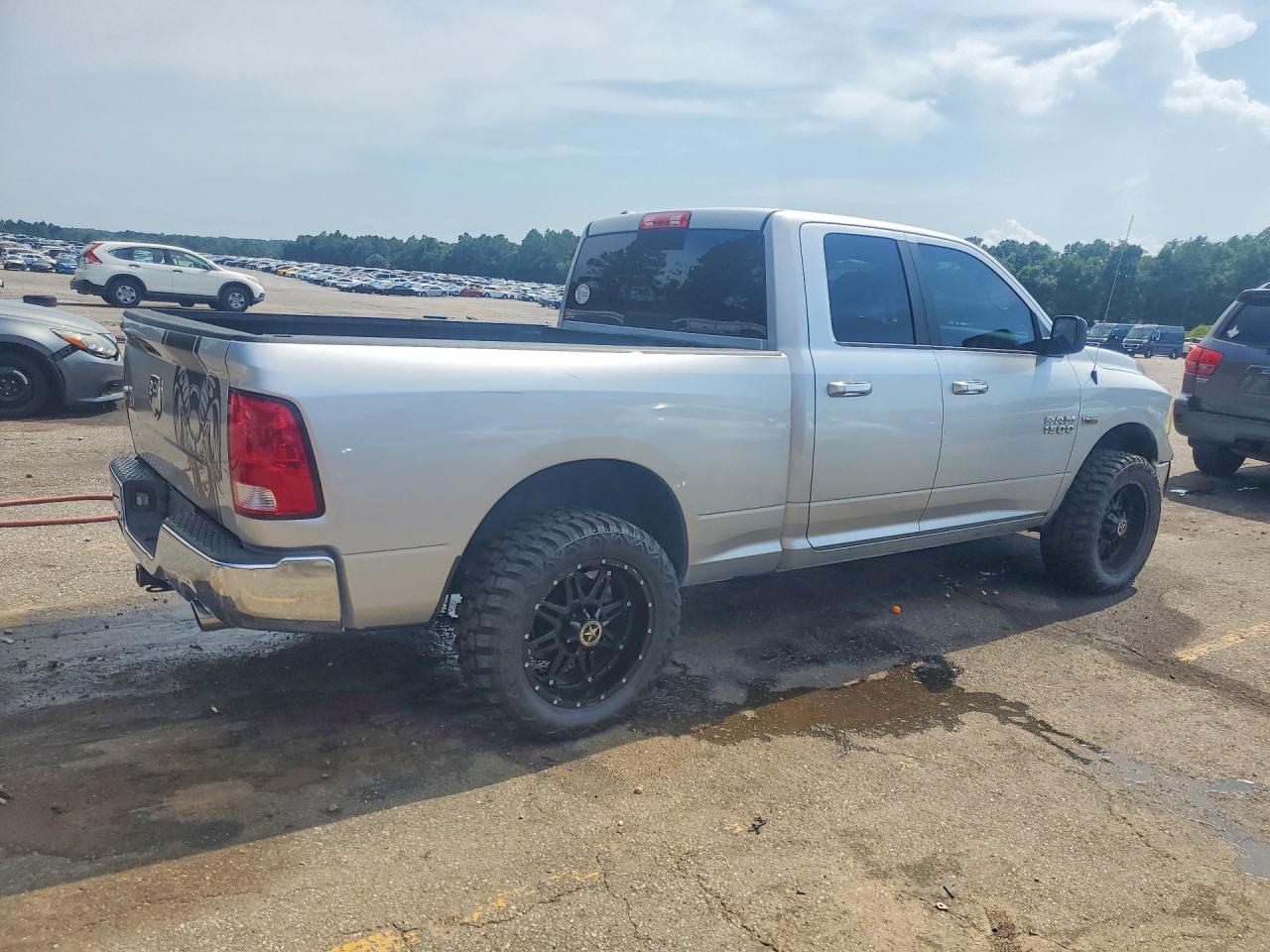 2015 RAM 1500 SLT — снимка 3