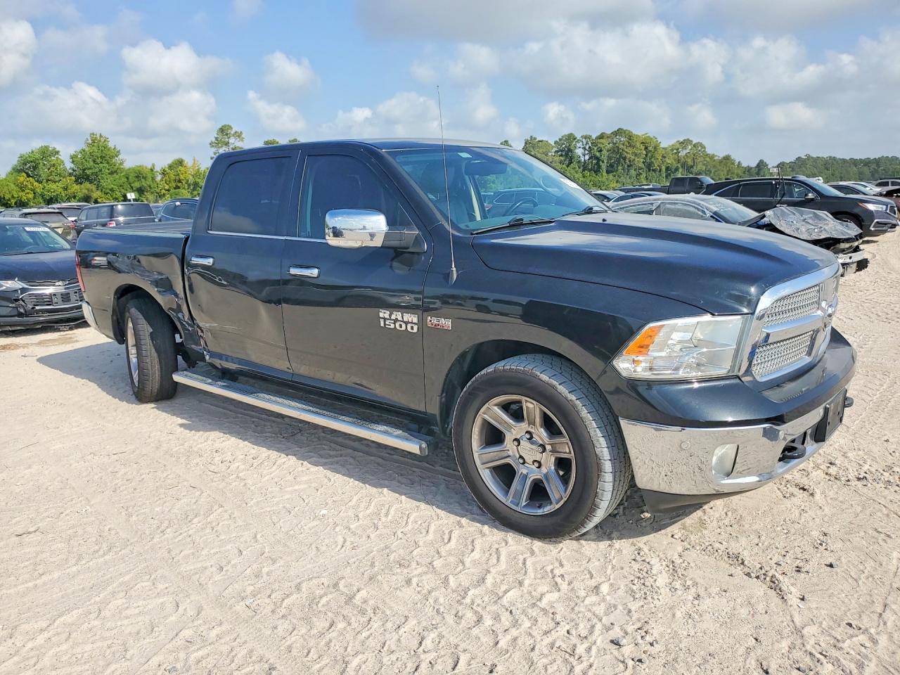 2018 RAM 1500 SLT — снимка 4