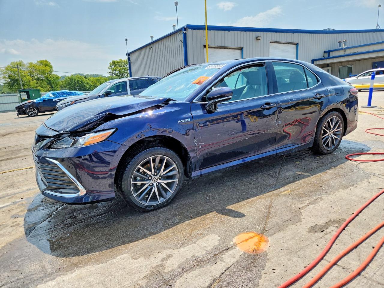 2021 TOYOTA CAMRY XLE