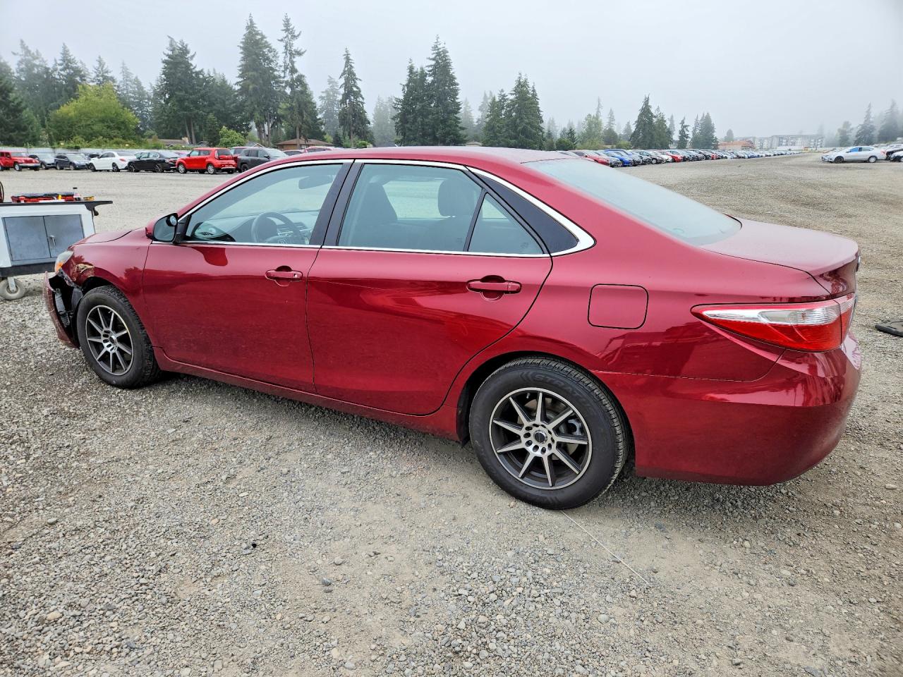 2016 TOYOTA CAMRY LE — снимка 2