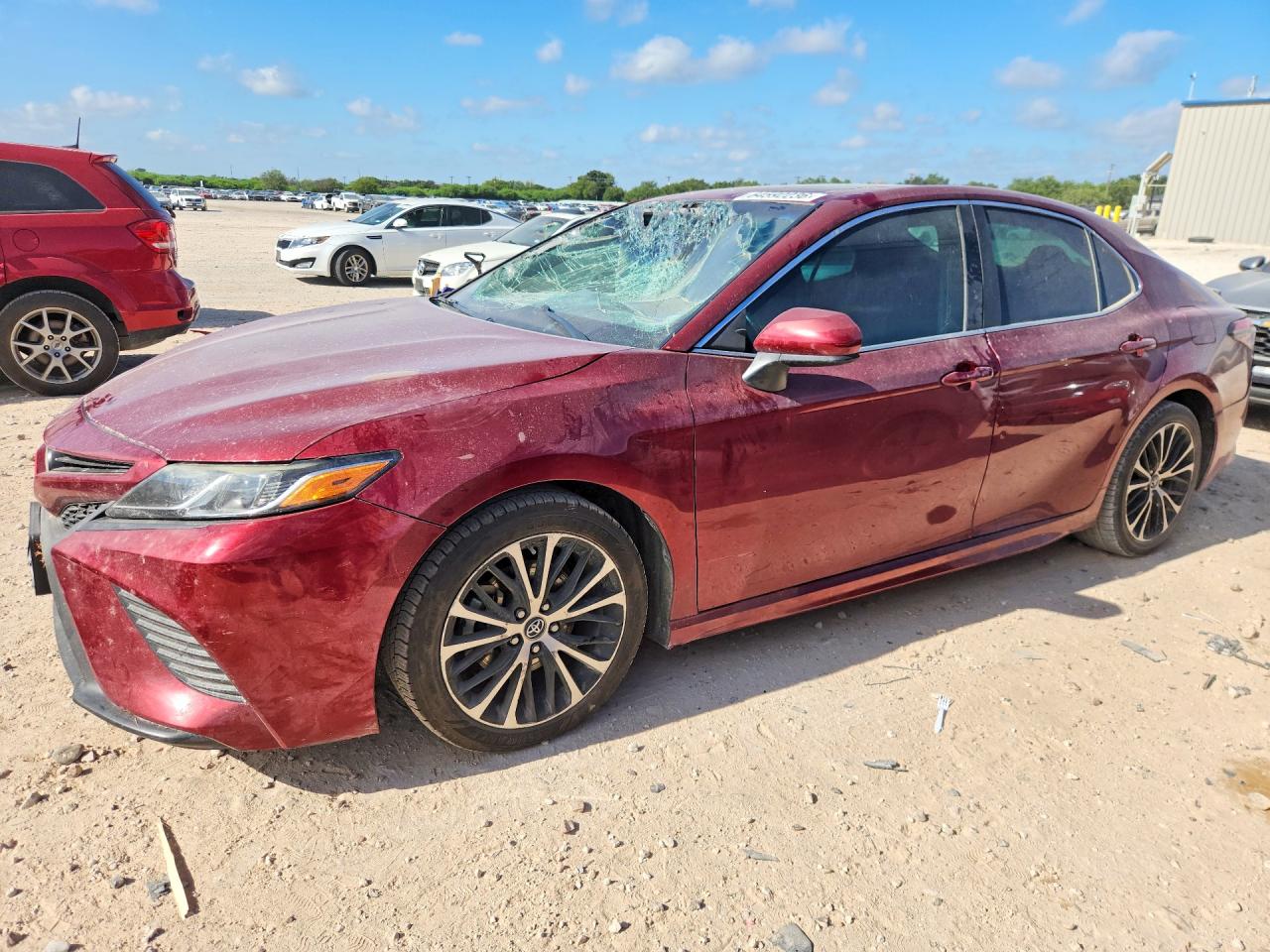 2018 TOYOTA CAMRY SE
