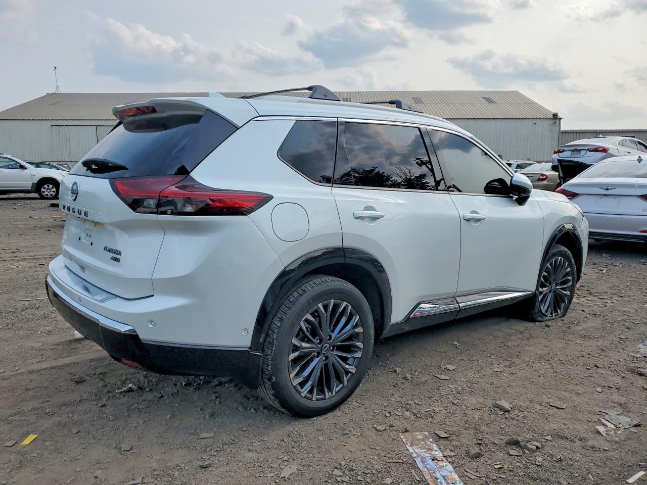 2026 NISSAN ROGUE PLATINUM — снимка 3