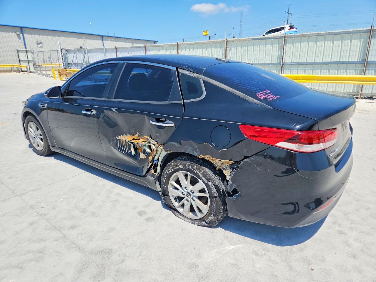2017 KIA OPTIMA LX — снимка 2
