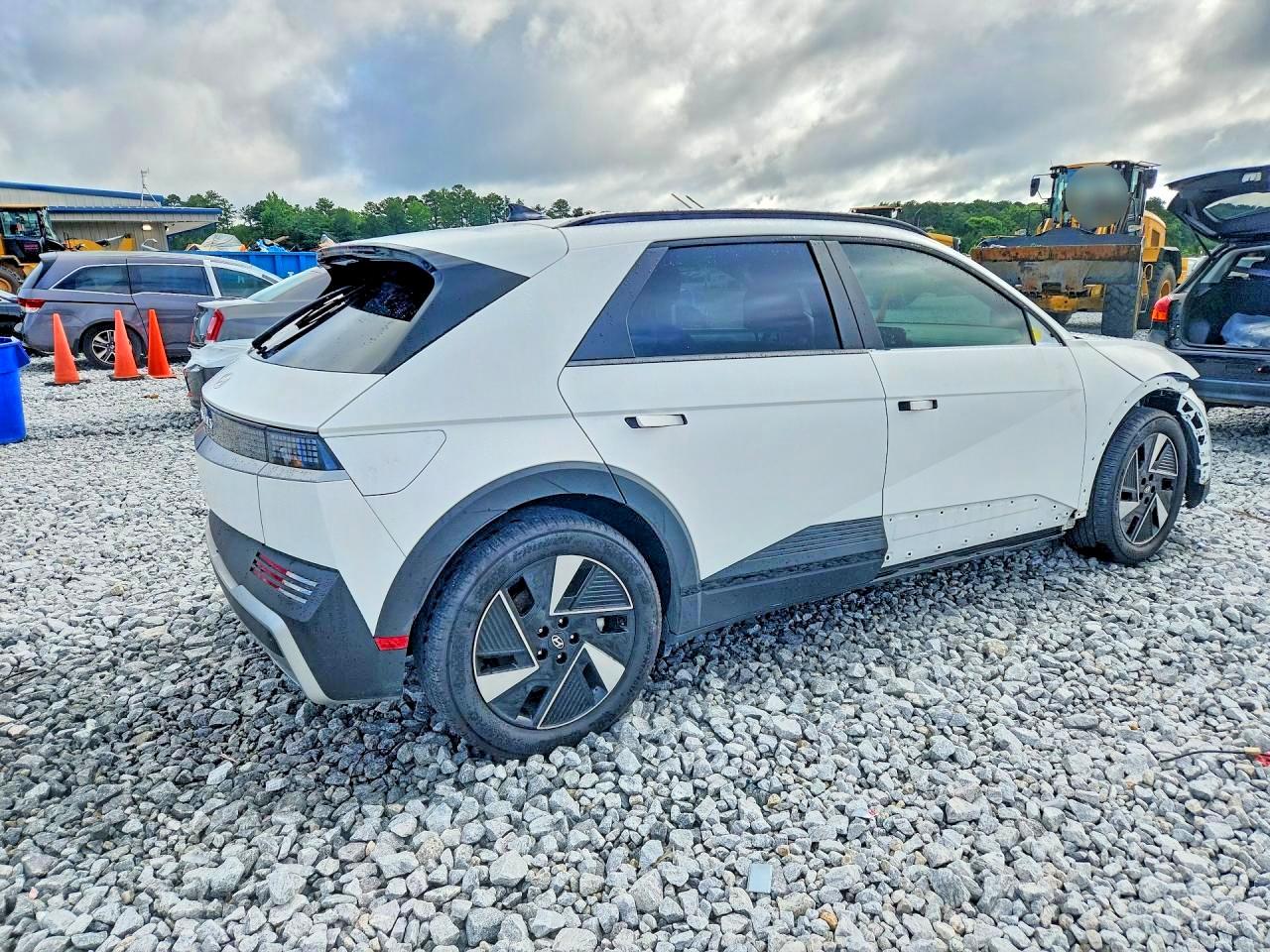 2025 HYUNDAI IONIQ 5 SEL — снимка 3