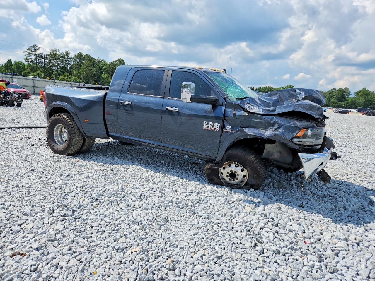2016 RAM 3500 LARAMIE — снимка 4