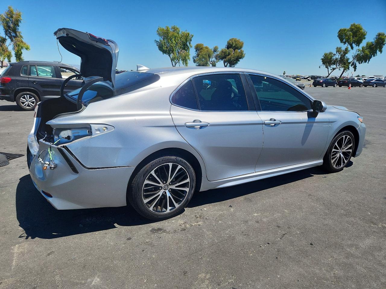 2019 TOYOTA CAMRY LE — снимка 3