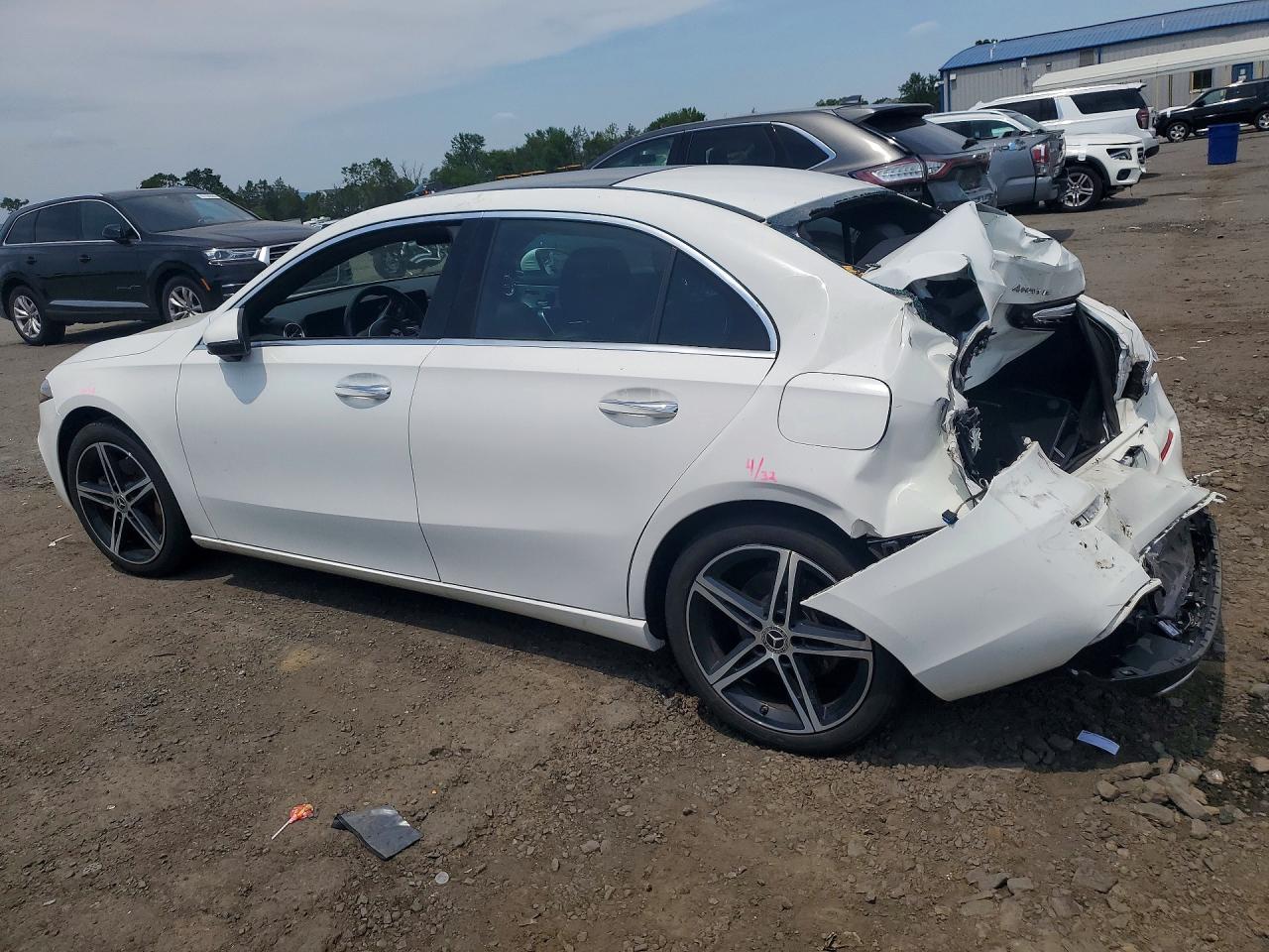 2019 MERCEDES-BENZ A 220 4MATIC — снимка 2
