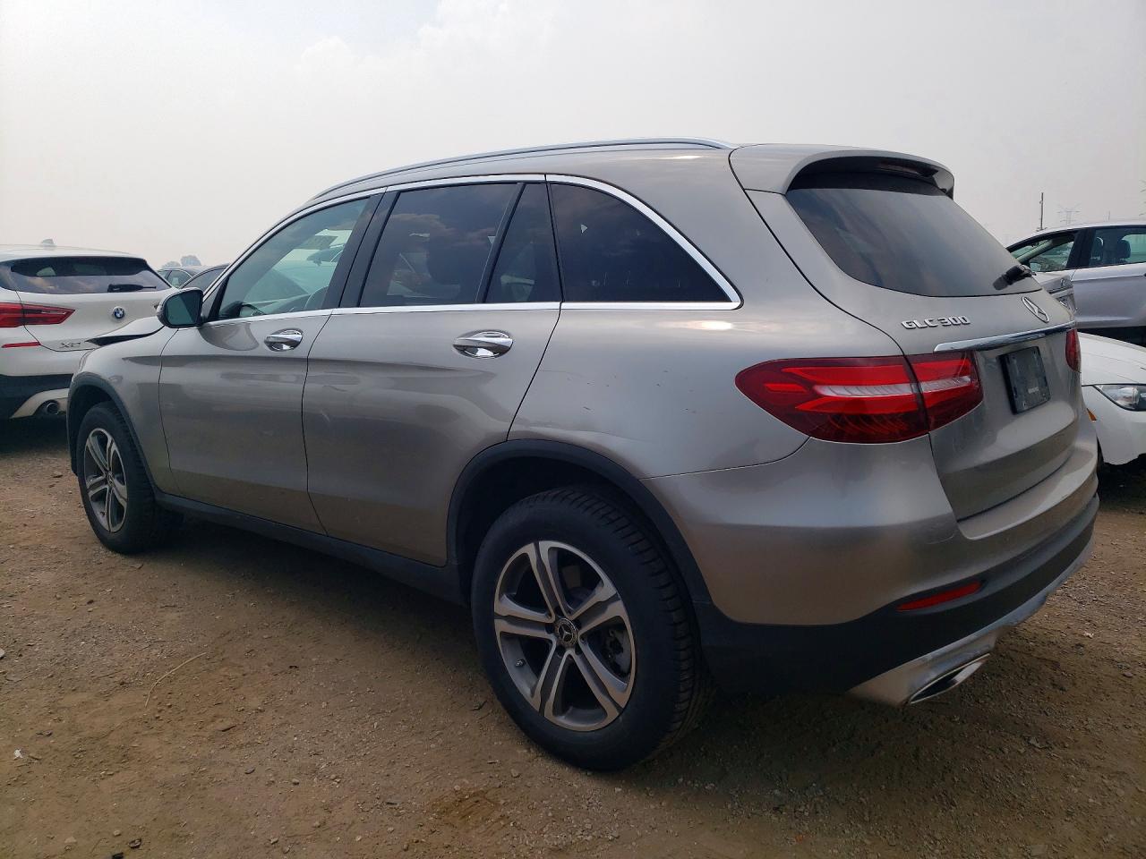 2019 MERCEDES-BENZ GLC 300 4MATIC — снимка 2
