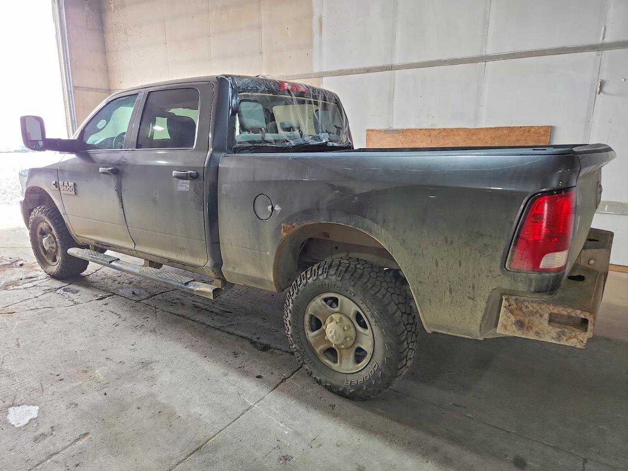 2015 RAM 3500 ST — снимка 2