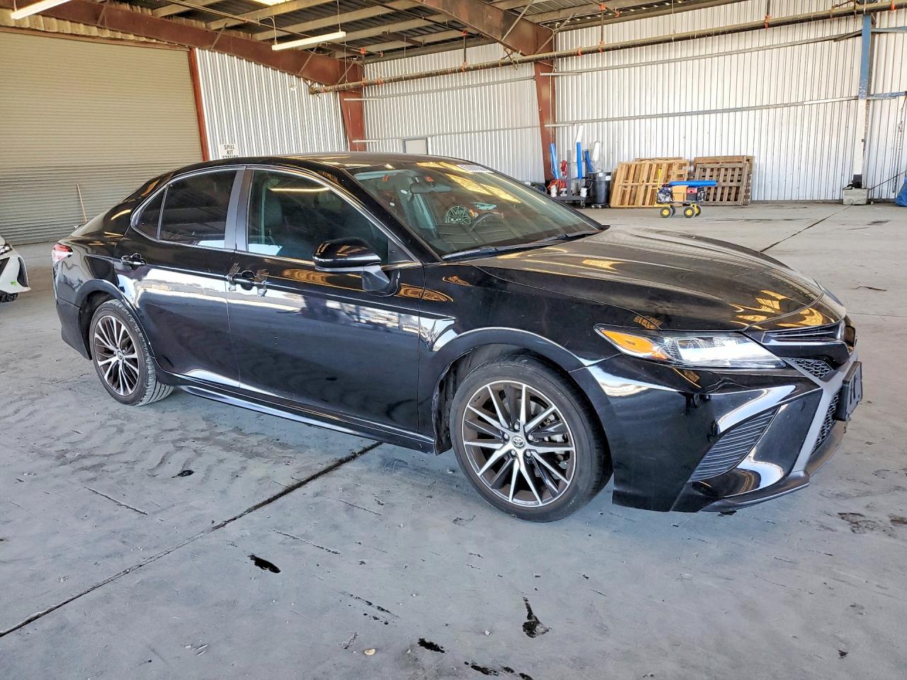 2020 TOYOTA CAMRY SE — снимка 4
