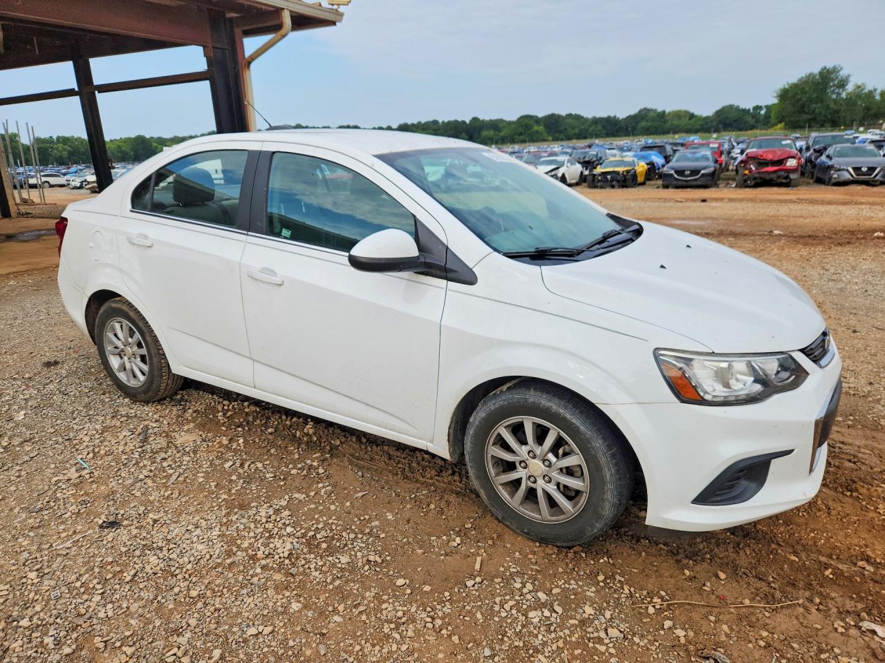2017 CHEVROLET SONIC LT — снимка 4
