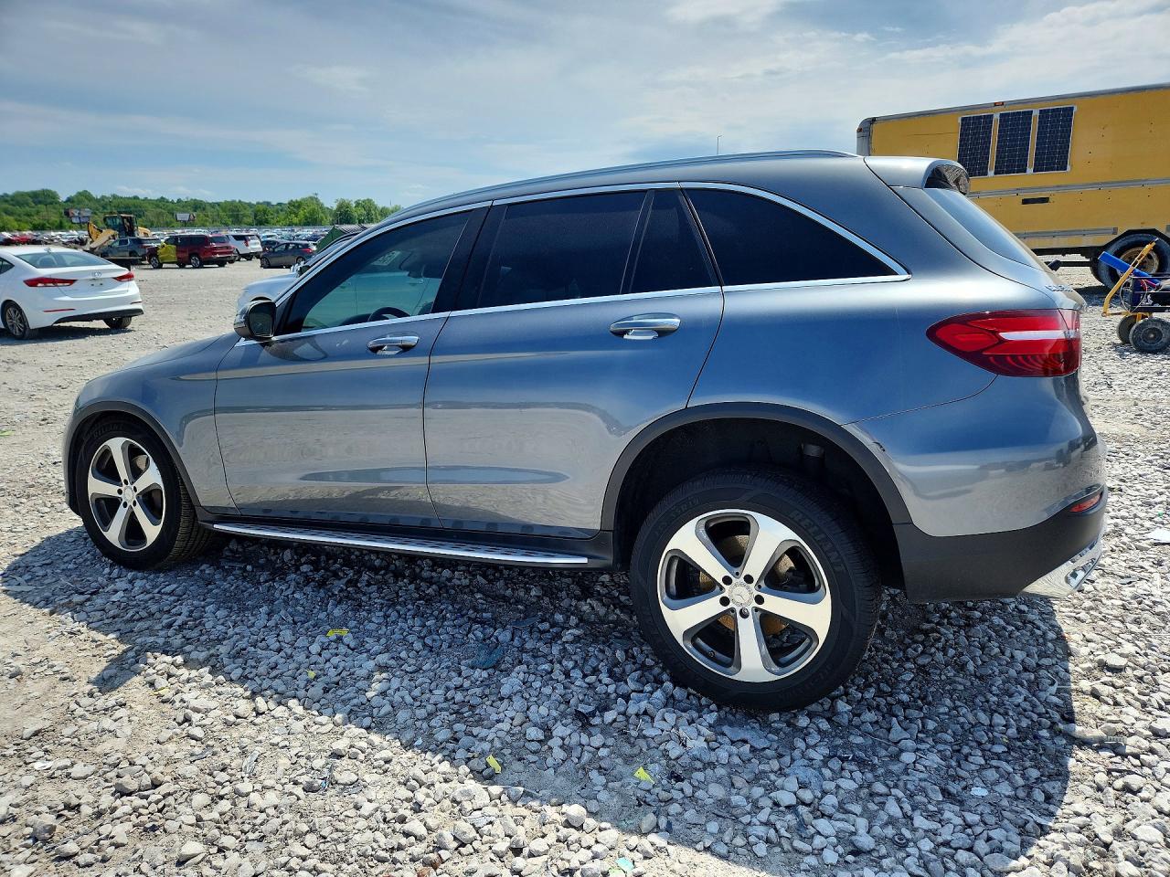 2016 MERCEDES-BENZ GLC 300 4MATIC — снимка 2