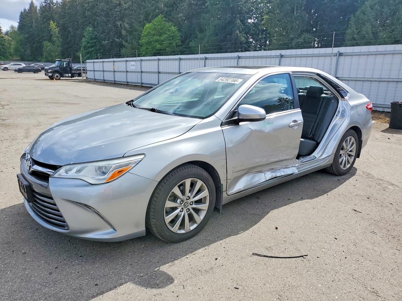 2015 TOYOTA CAMRY XLE V6