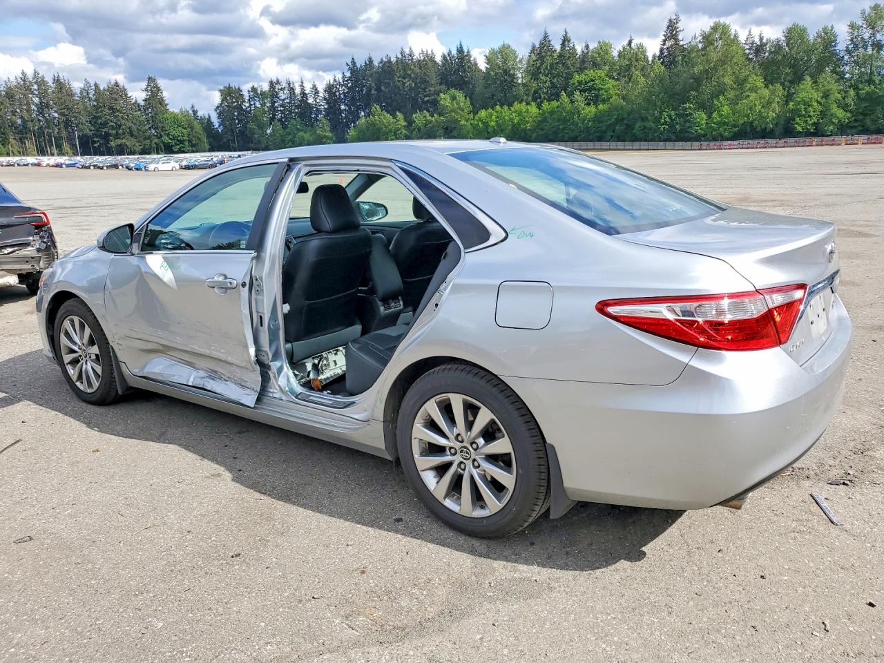 2015 TOYOTA CAMRY XLE V6 — снимка 2