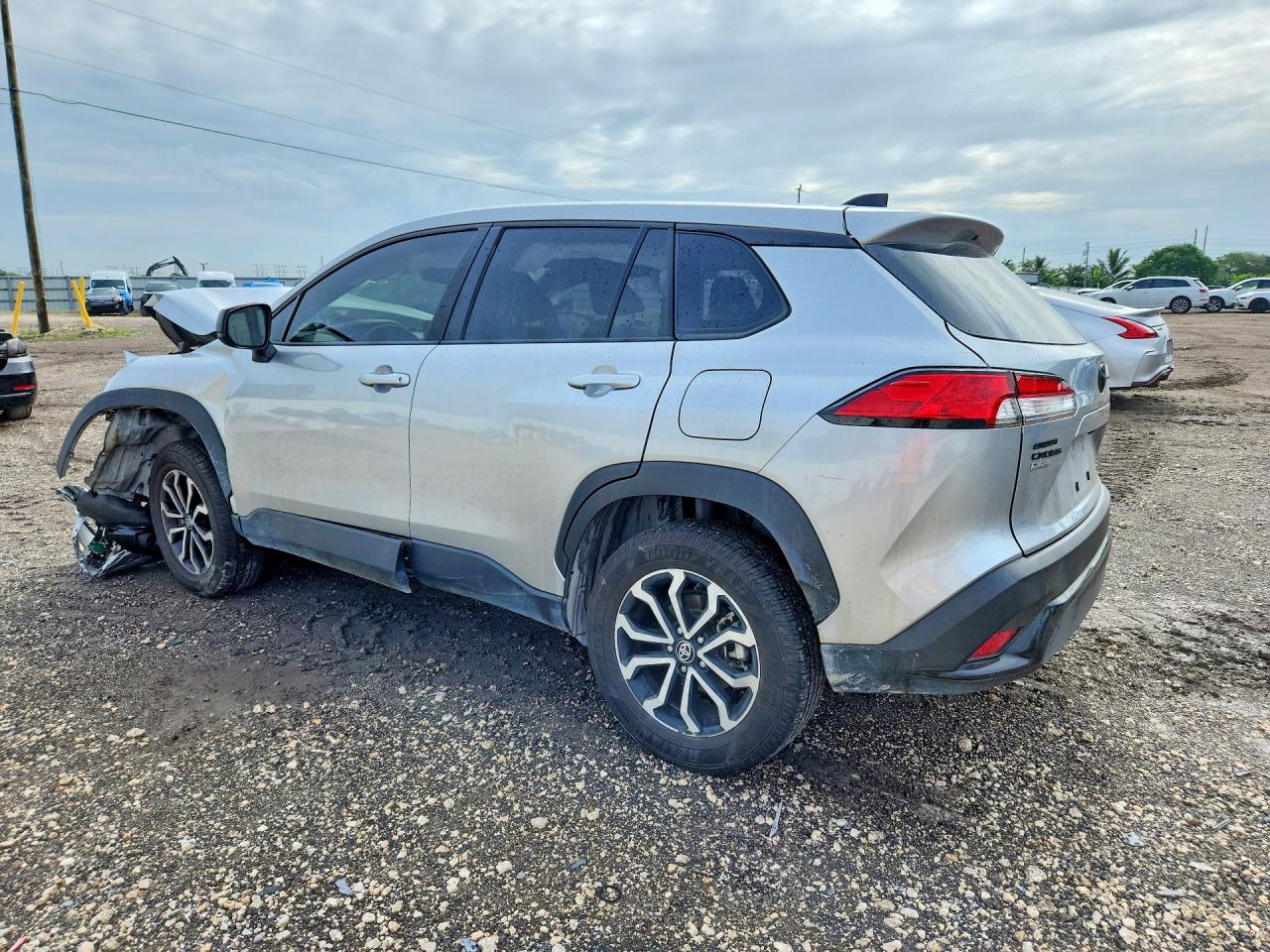 2025 TOYOTA COROLLA CROSS HYBRID S — снимка 2