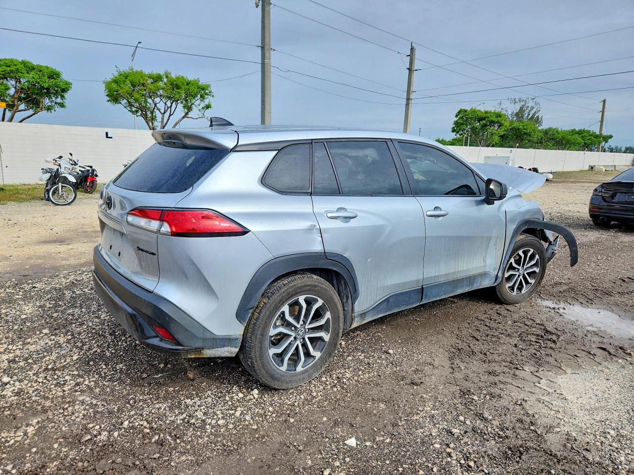 2025 TOYOTA COROLLA CROSS HYBRID S — снимка 3
