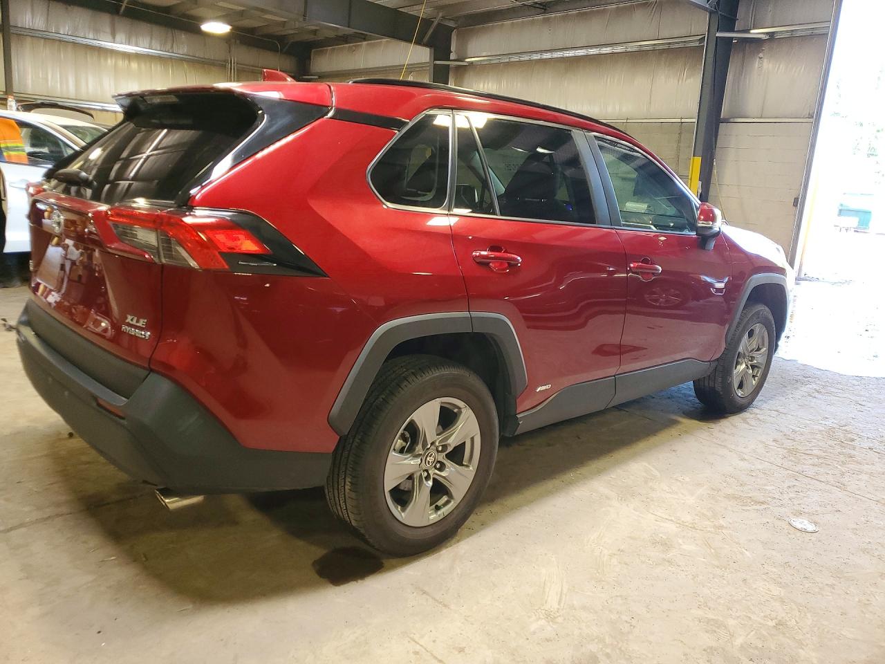 2024 TOYOTA RAV4 HYBRID XLE — снимка 3