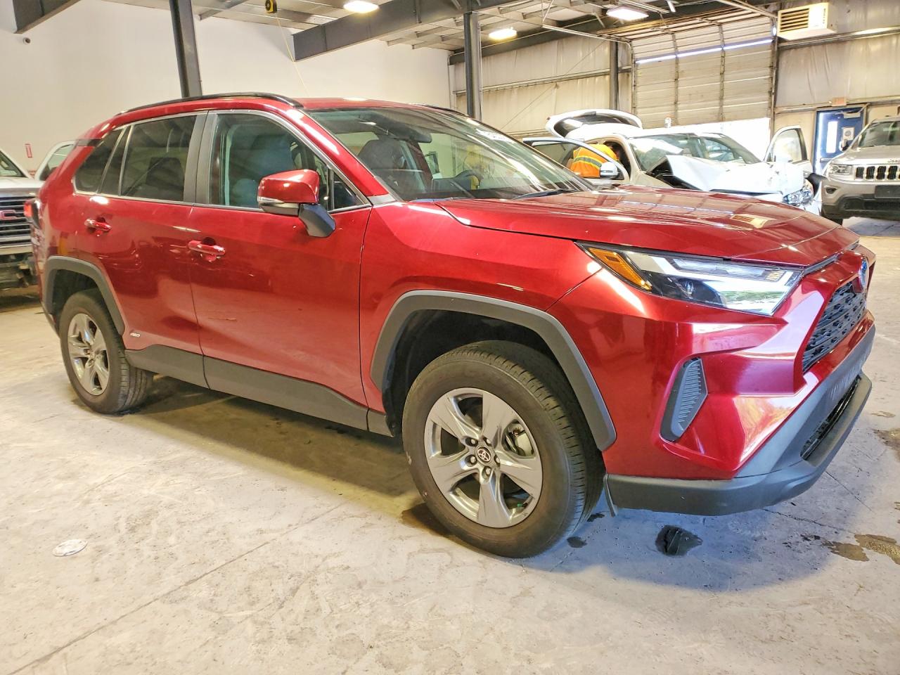 2024 TOYOTA RAV4 HYBRID XLE — снимка 4