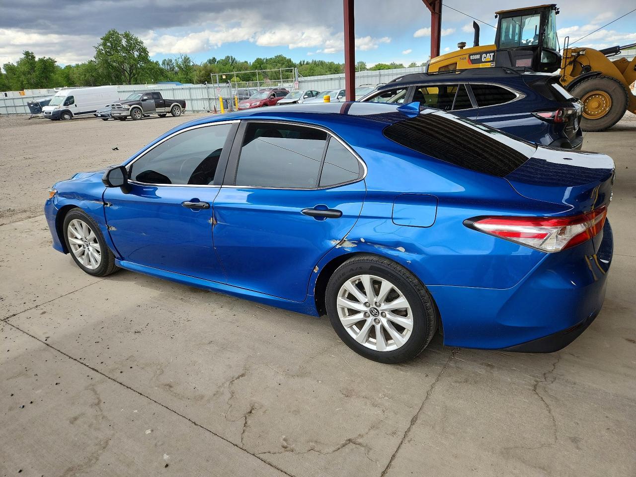 2019 TOYOTA CAMRY LE — снимка 2