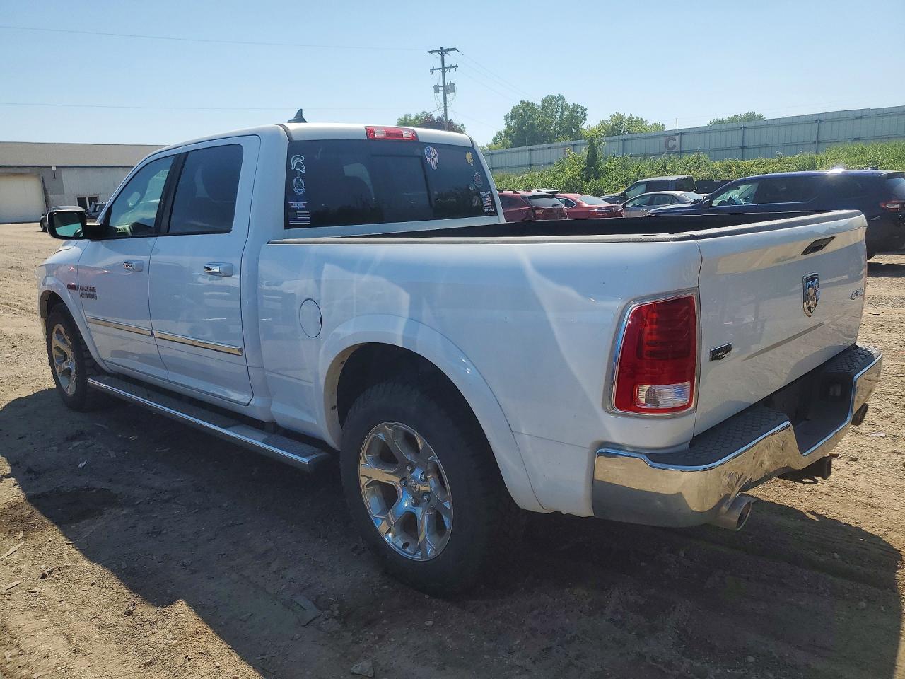 2015 RAM 1500 LARAMIE — снимка 2