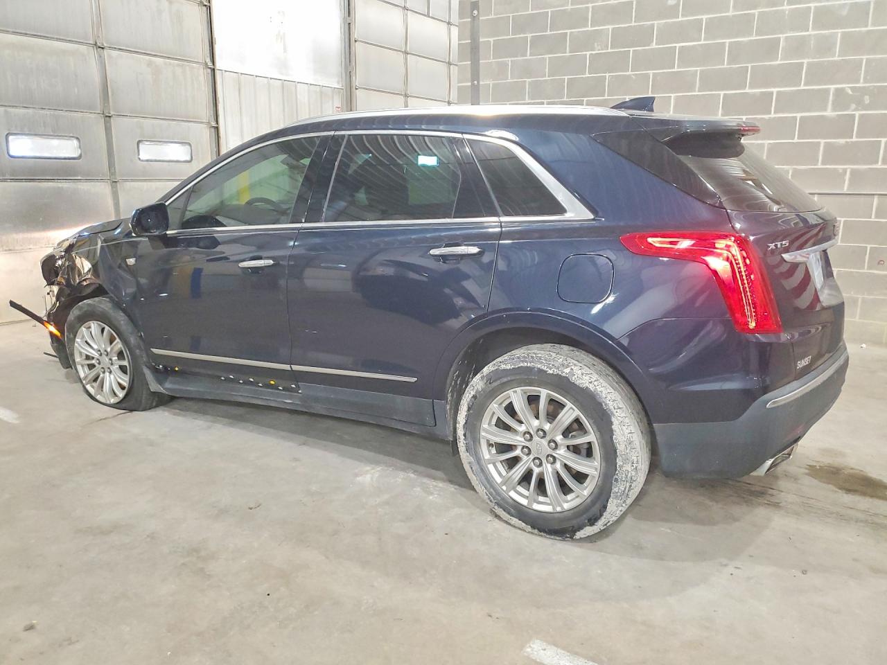 2017 CADILLAC XT5 — снимка 2
