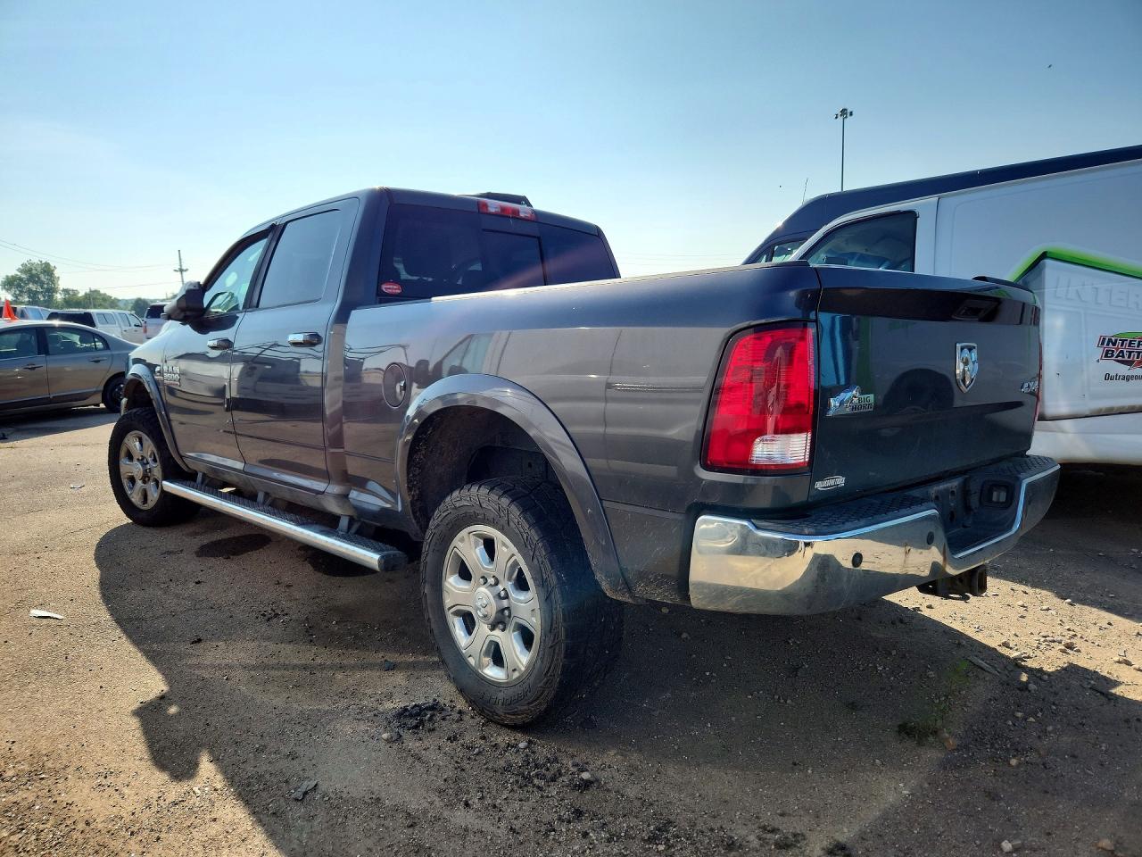 2016 RAM 3500 SLT — снимка 2
