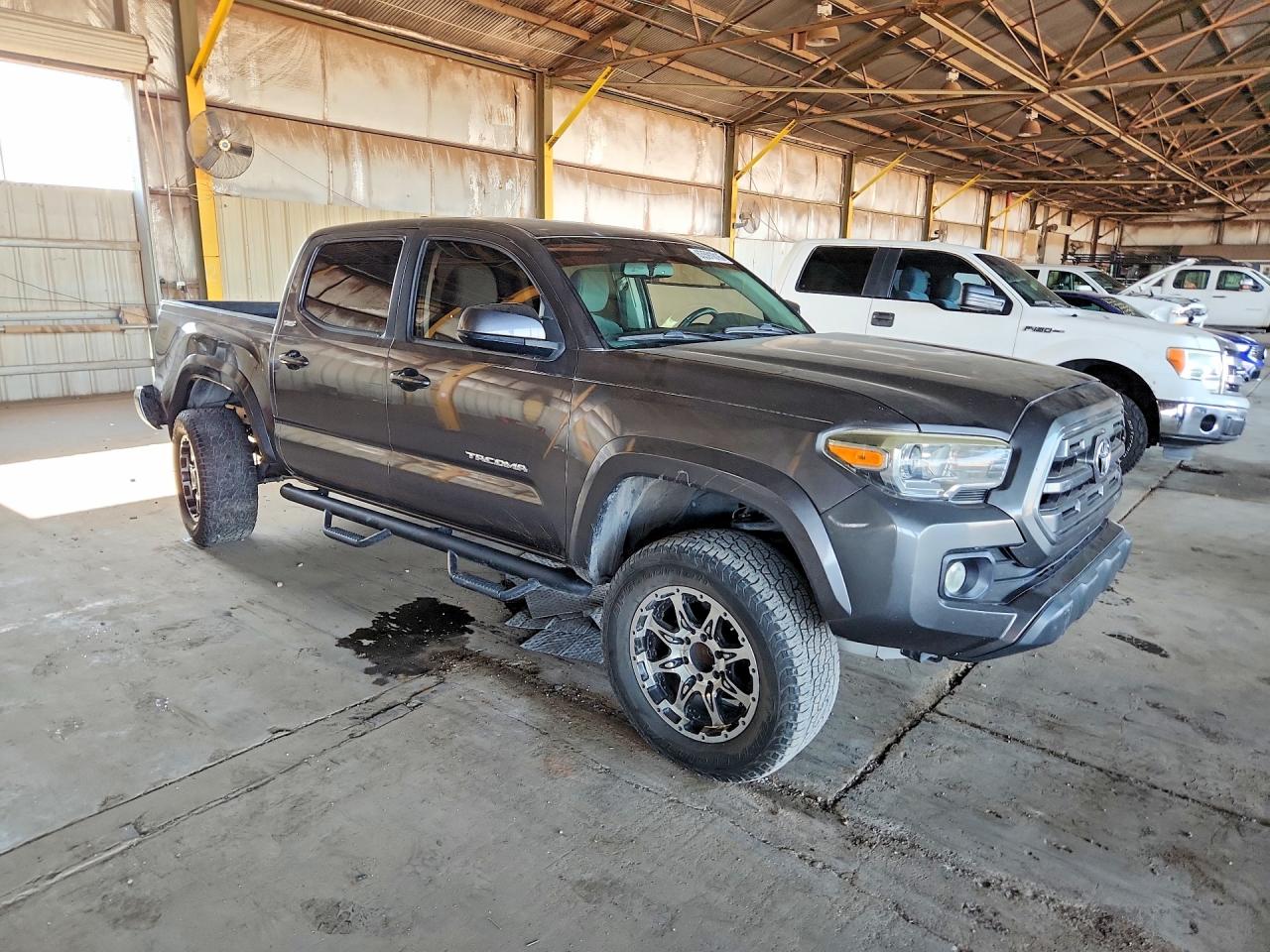 2017 TOYOTA TACOMA SR5 V6 — снимка 4