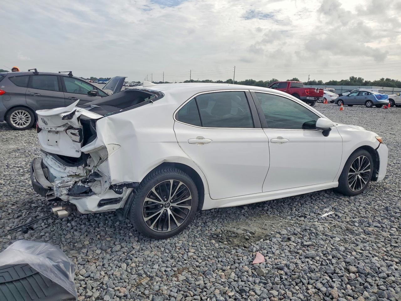 2020 TOYOTA CAMRY SE — снимка 3