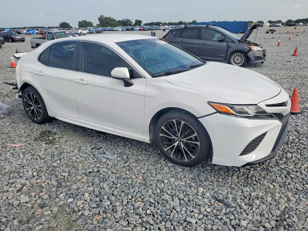 2020 TOYOTA CAMRY SE — снимка 4
