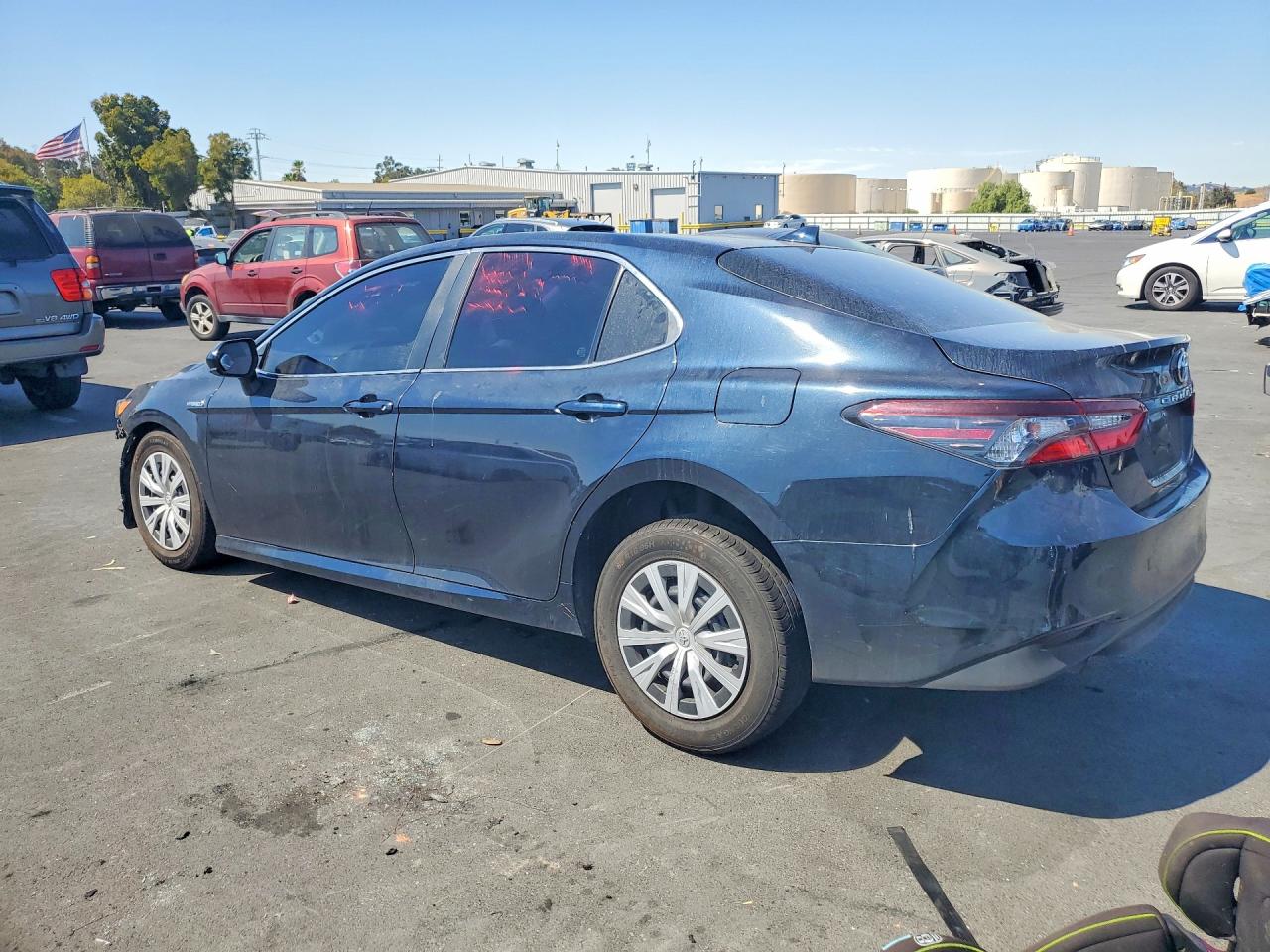 2021 TOYOTA CAMRY LE — снимка 2
