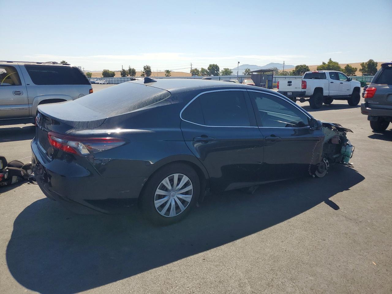 2021 TOYOTA CAMRY LE — снимка 3