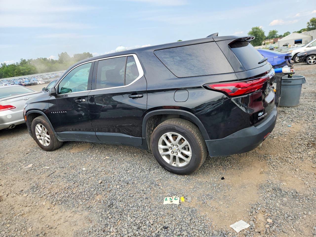 2022 CHEVROLET TRAVERSE LS — снимка 2