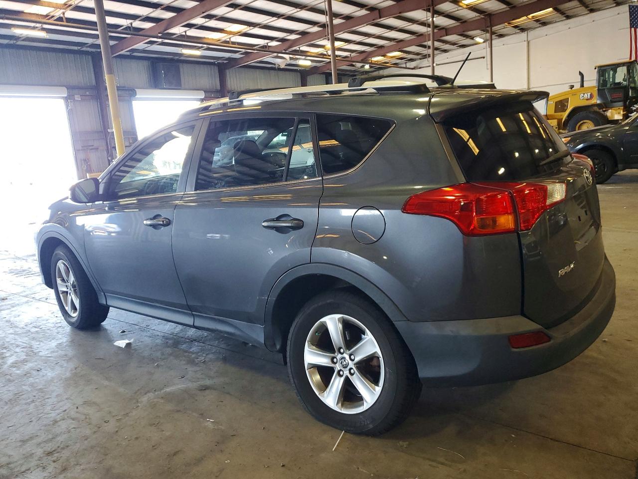 2015 TOYOTA RAV4 XLE — снимка 2