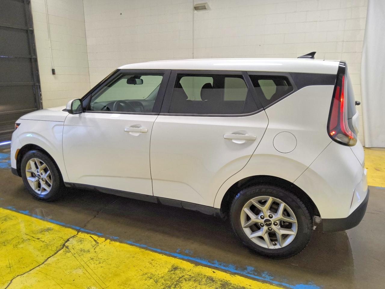 2023 KIA SOUL LX — снимка 2